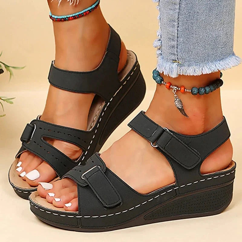 Anatomische orthopedische platformsandalen voor comfortabel gebruik de hele dag door