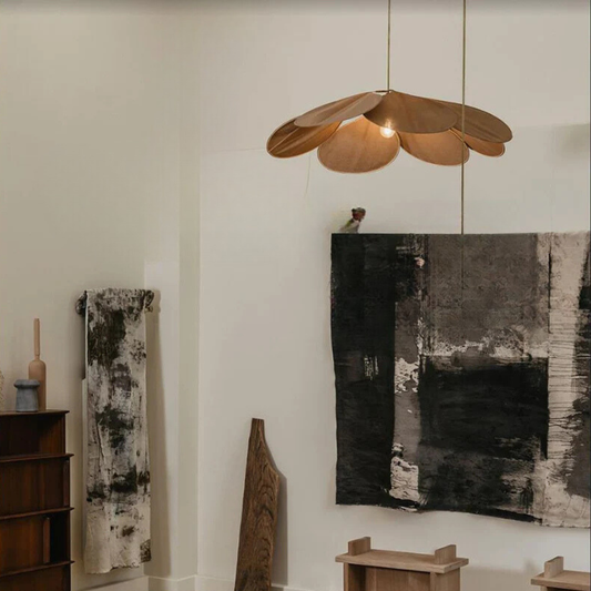 Bloemvormige hanglamp met warme stoffen kap