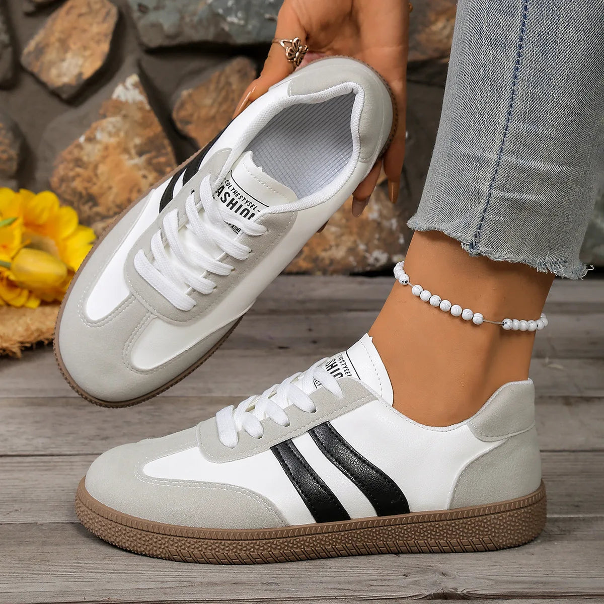 Casual damessneakers met veters