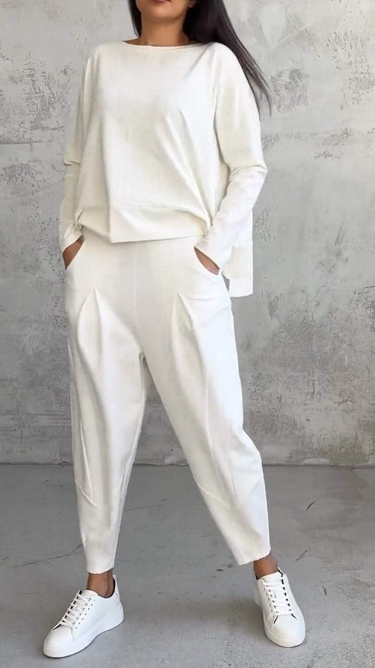 Casual zomerset voor dames met losvallende trui en taps toelopende broek