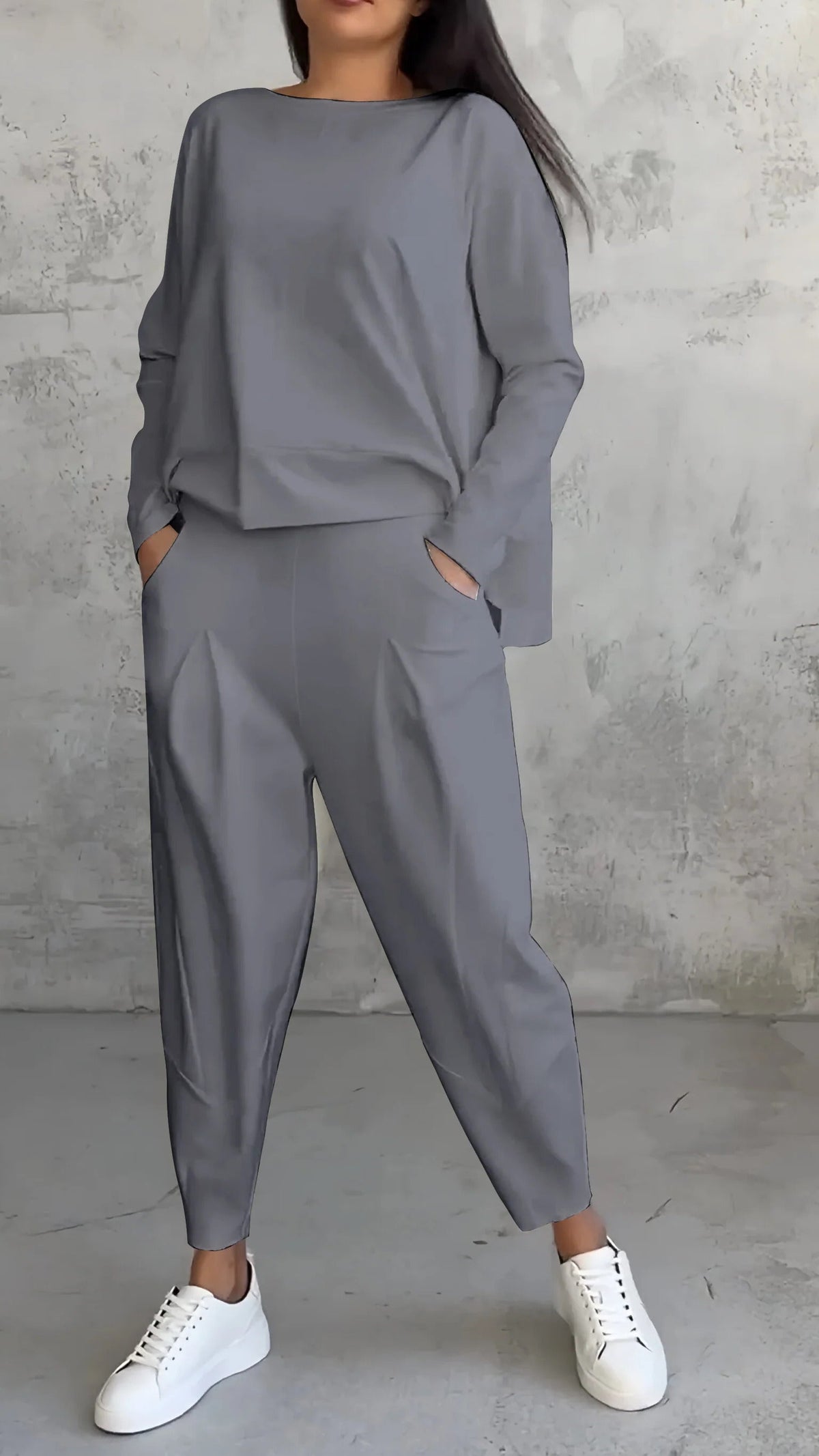 Casual zomerset voor dames met losvallende trui en taps toelopende broek