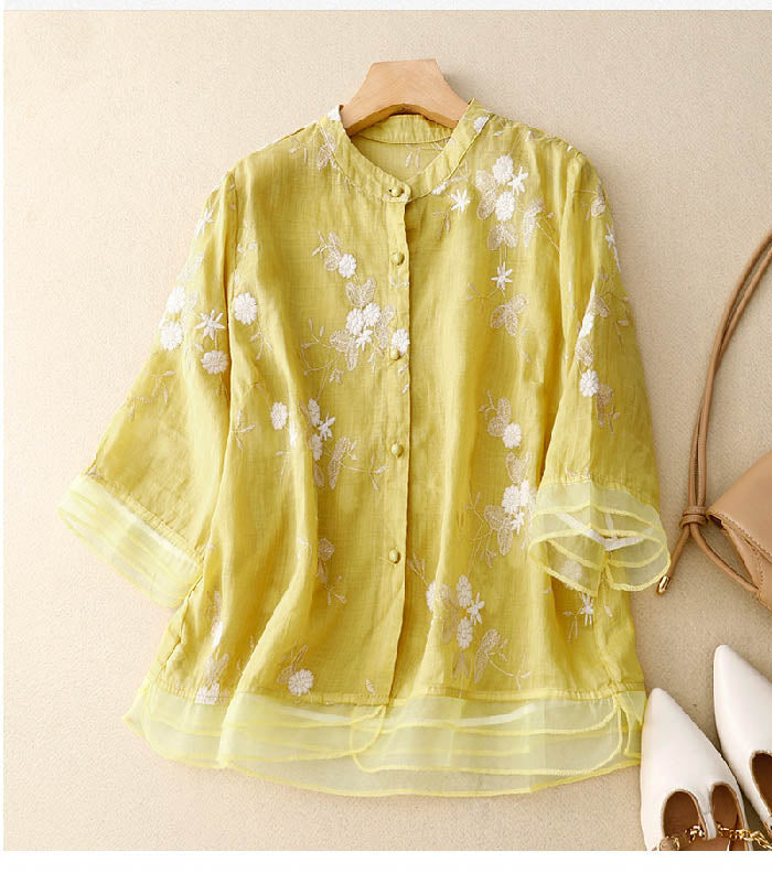 Dames blouse met bloemenprint en knopen