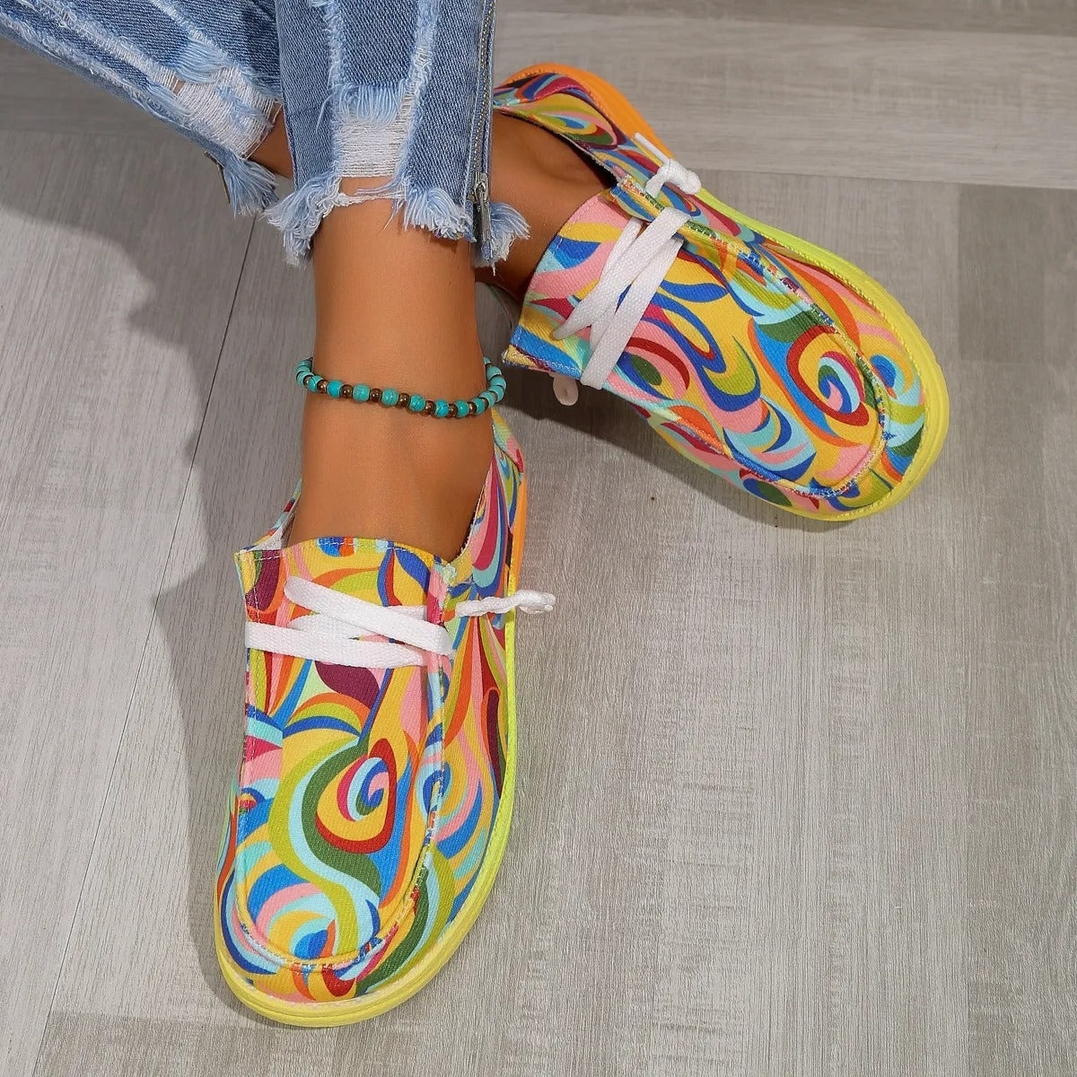 Dames sneakers met opdruk en platte zool