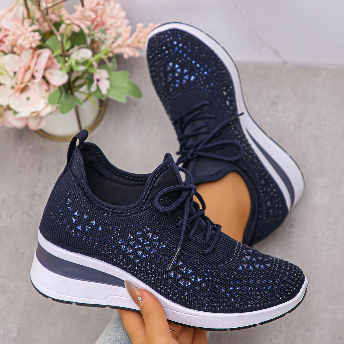 Damesneakers: Stijlvolle ademende wedgesneakers met fonkelende strass-steentjes