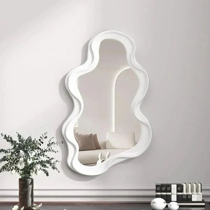 Decoratieve wandspiegel in wolkvorm voor in huis