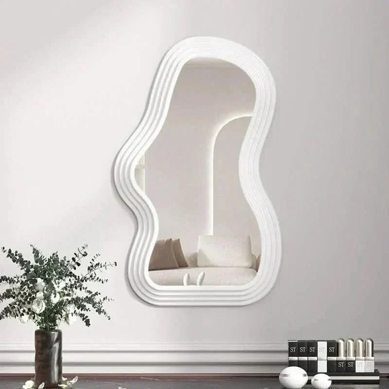 Decoratieve wandspiegel in wolkvorm voor in huis