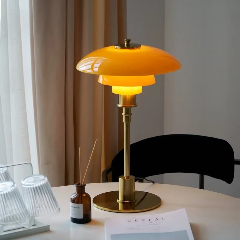 Deens design led-tafellamp