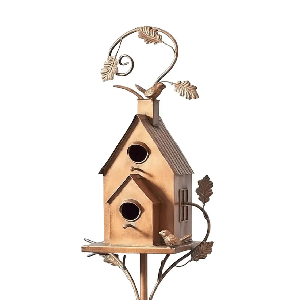Elegant vogelhuisje op staaf voor tuin en terras