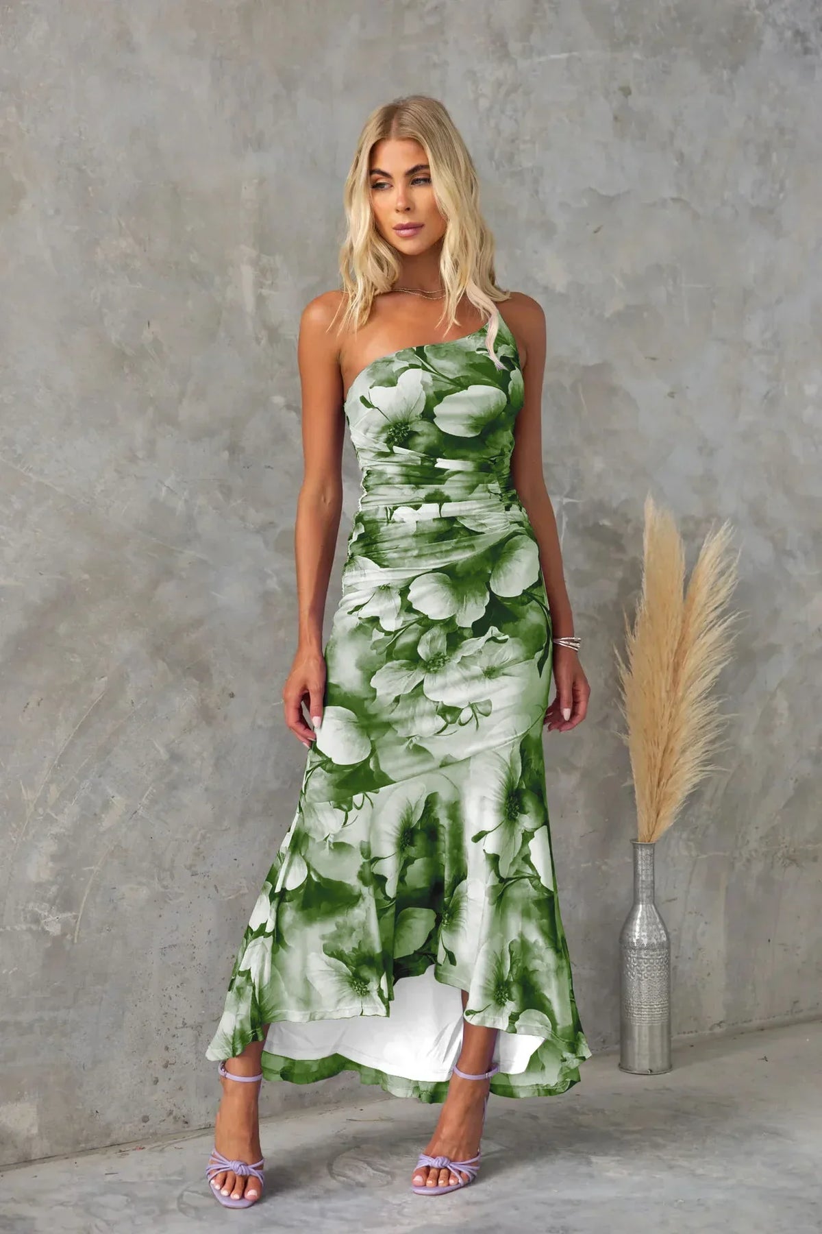 Elegante bloemen midi-jurk voor warm weer