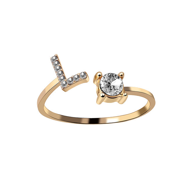 Elegante ring met initialen om herinneringen levend te houden