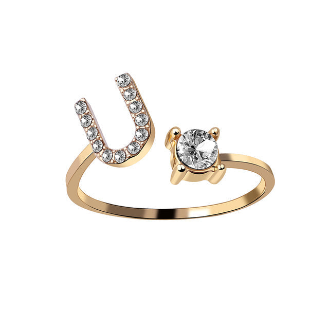 Elegante ring met initialen om herinneringen levend te houden