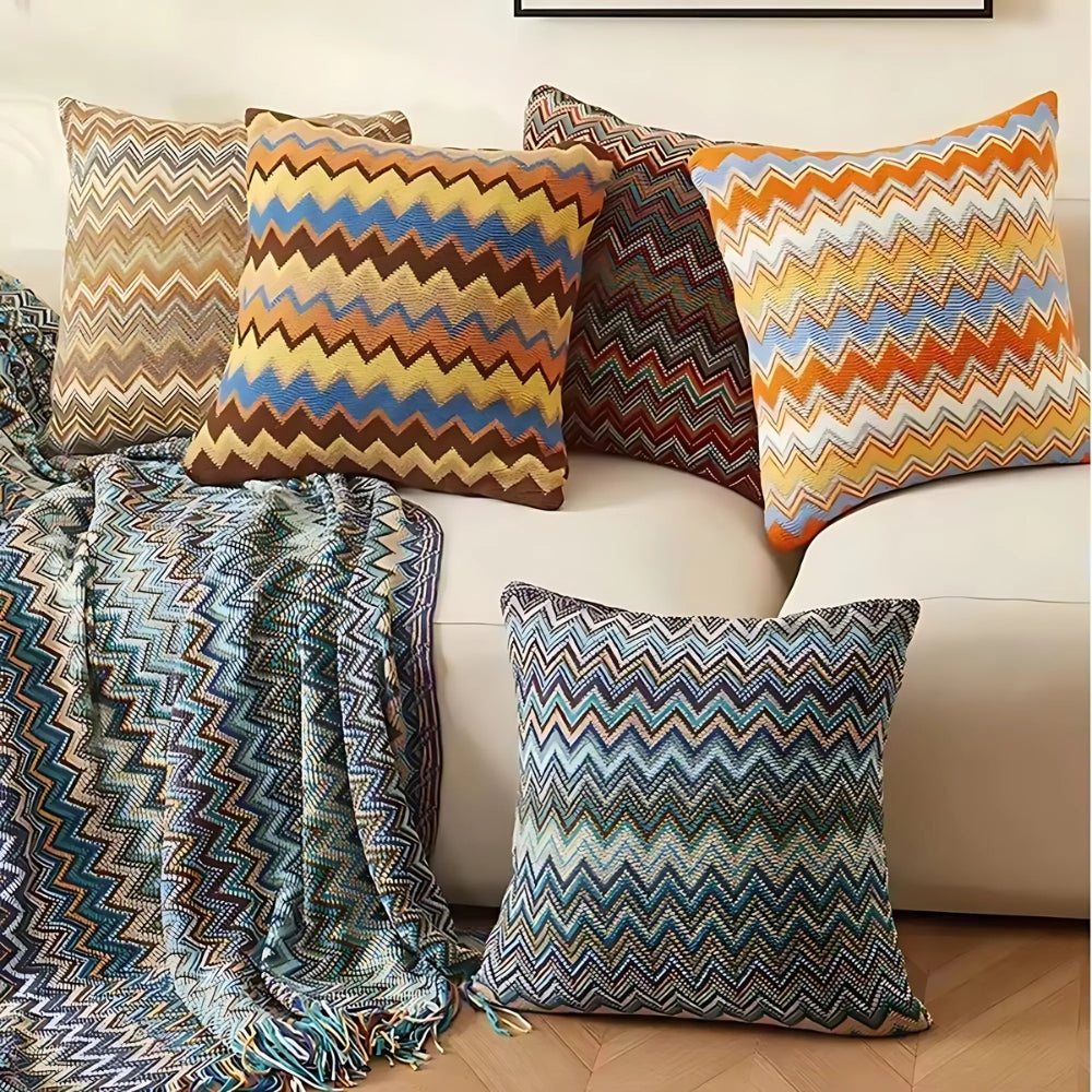 Gebreide boho kussenhoes met zigzagpatroon