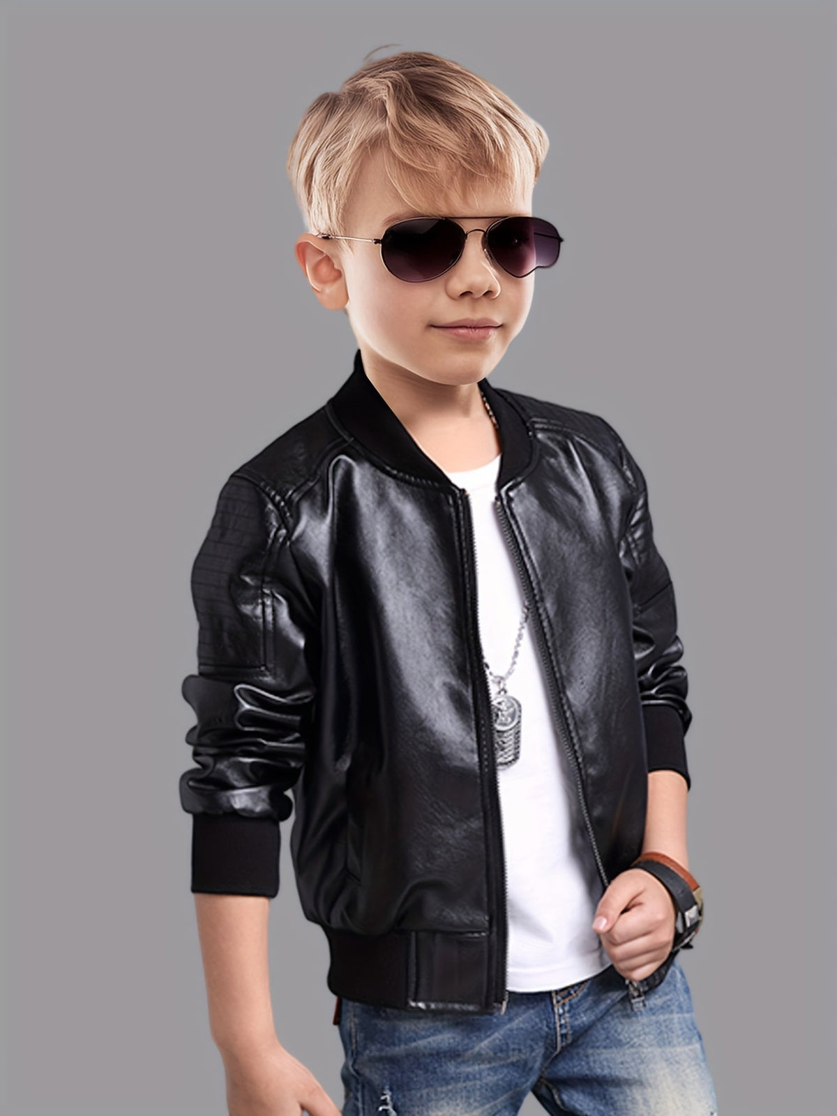 Jongensjas met opstaande kraag en ritssluiting