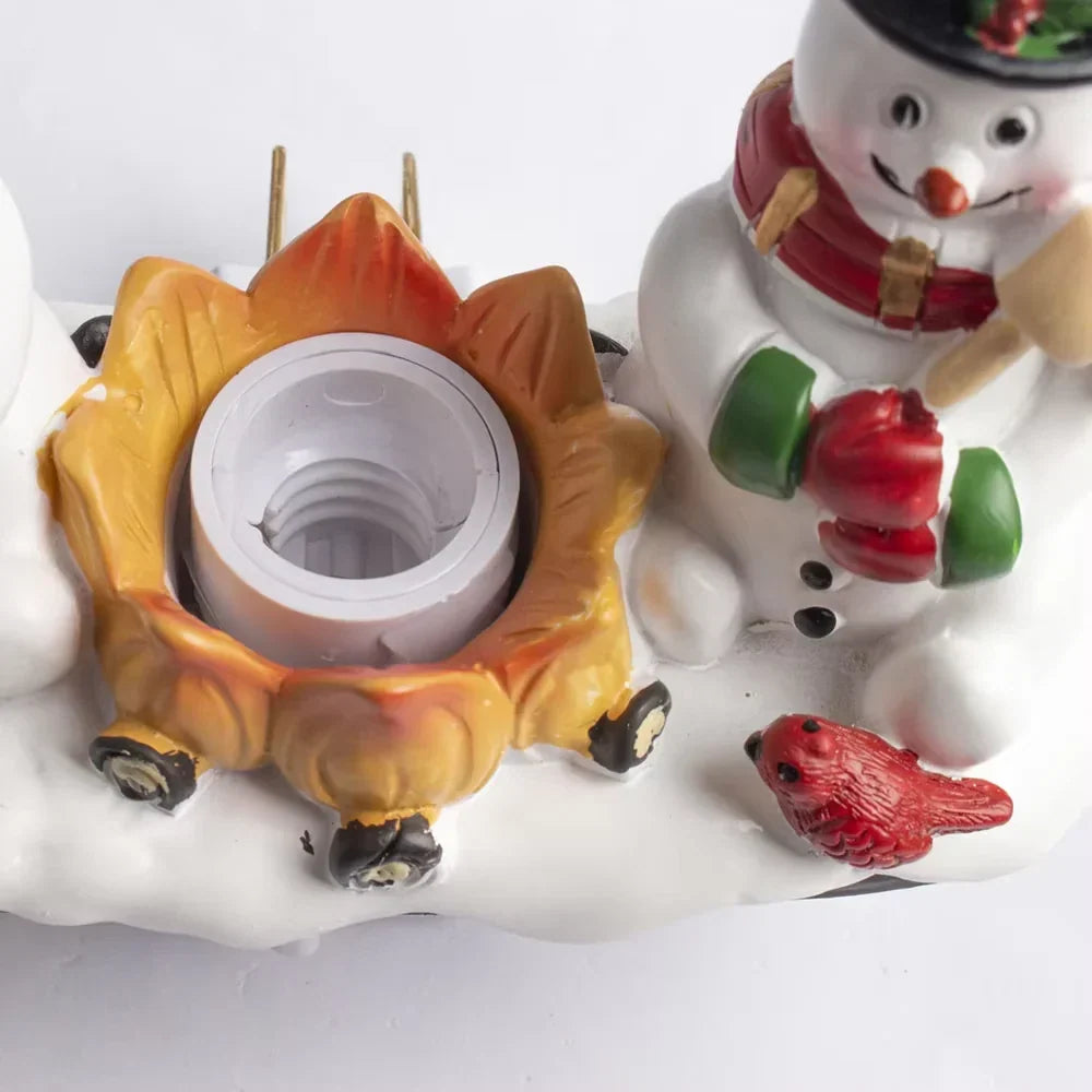Kerstnachtlampje met sneeuwpop-kampvuurdesign en stekkerbediening