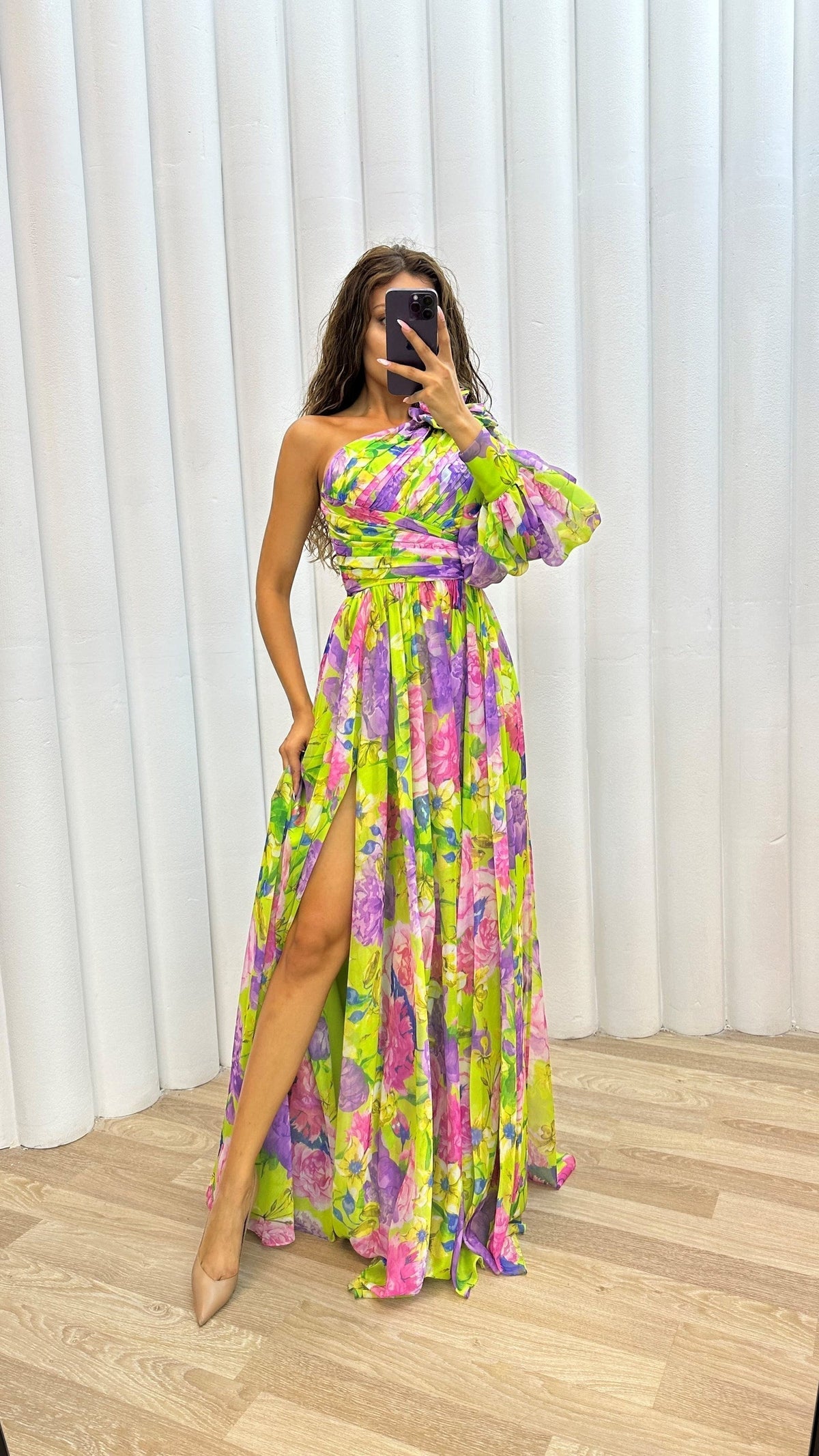 Maxi-jurk voor dames met one-shoulder bandje – Veelkleurig design & elegante pasvorm