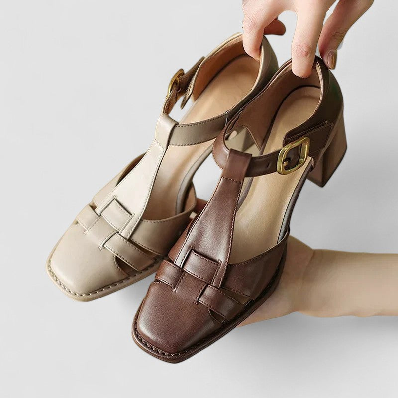 Orthopedische pumps met T-bandje