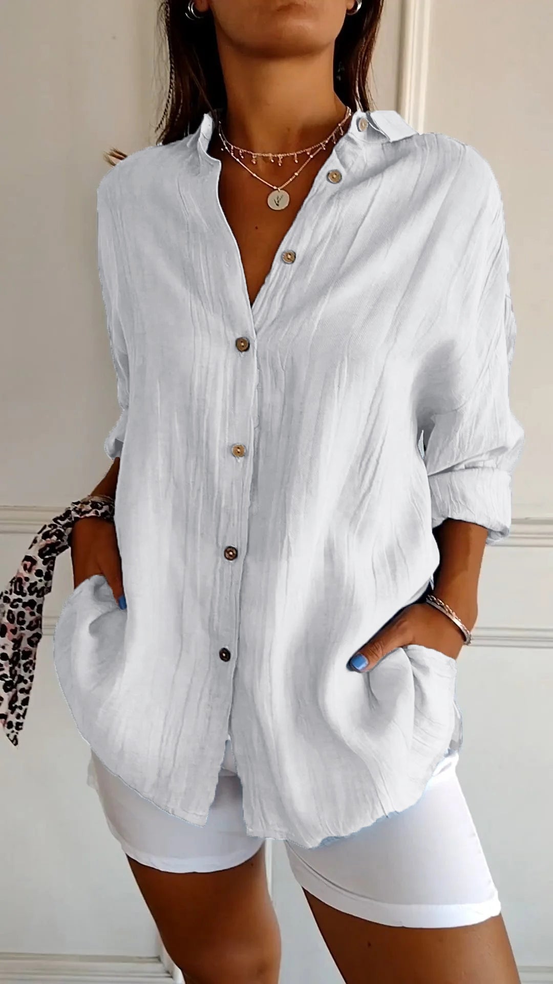 Zomerblouse met lange mouwen voor dames – Luchtige linnen-zijdemix met plooien en Scandinavische kustelegantie