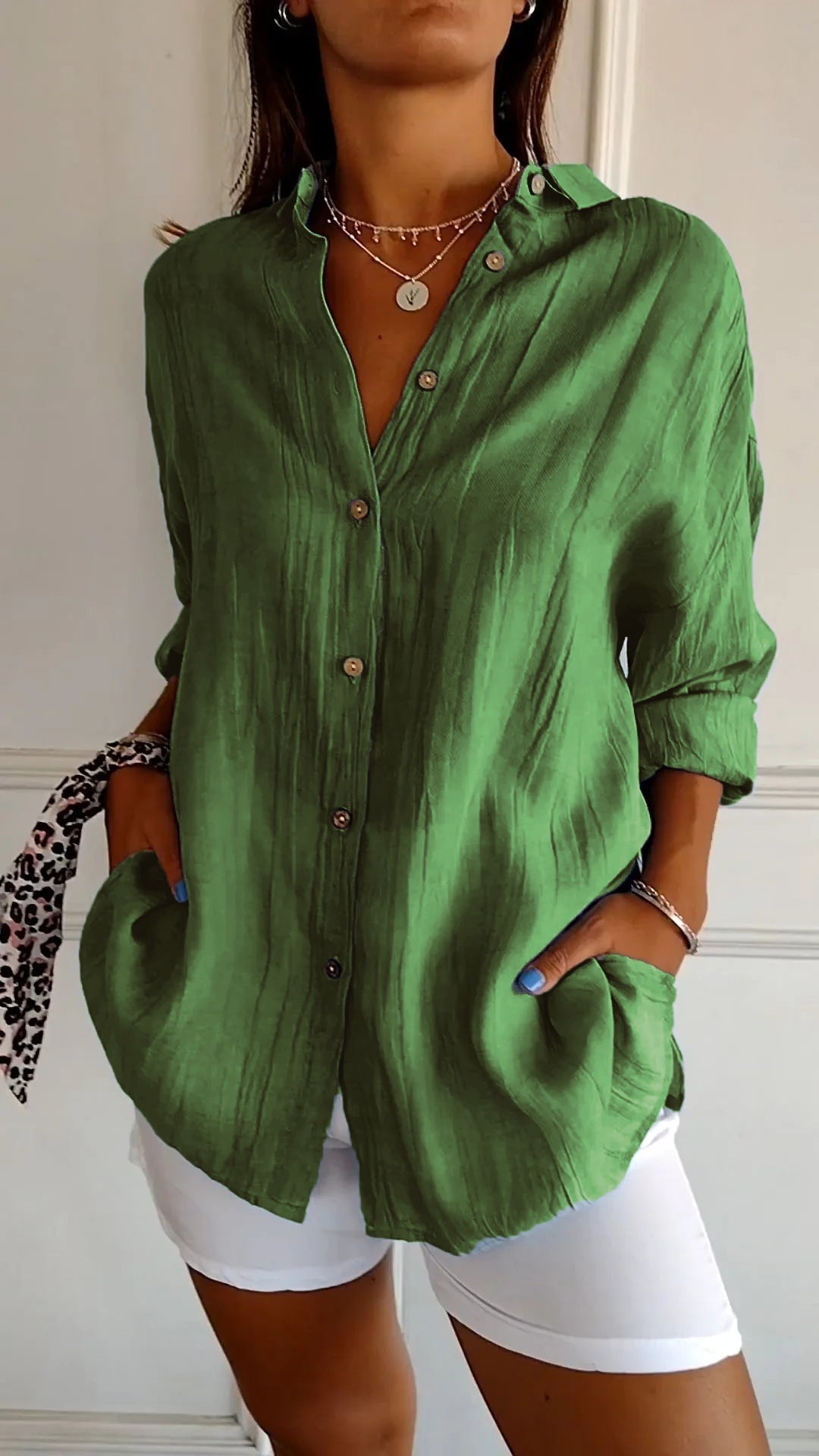 Zomerblouse met lange mouwen voor dames – Luchtige linnen-zijdemix met plooien en Scandinavische kustelegantie