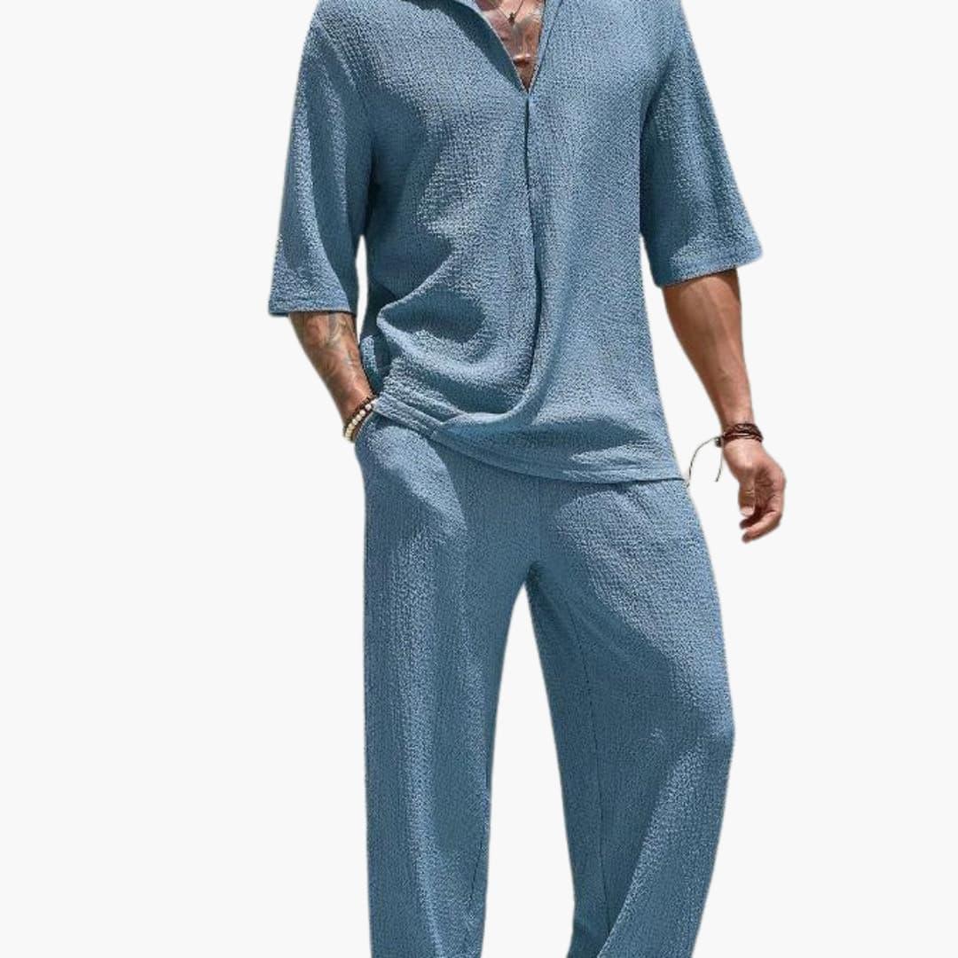 Zomerse set voor heren met overhemd met korte mouwen en broek met elastische tailleband